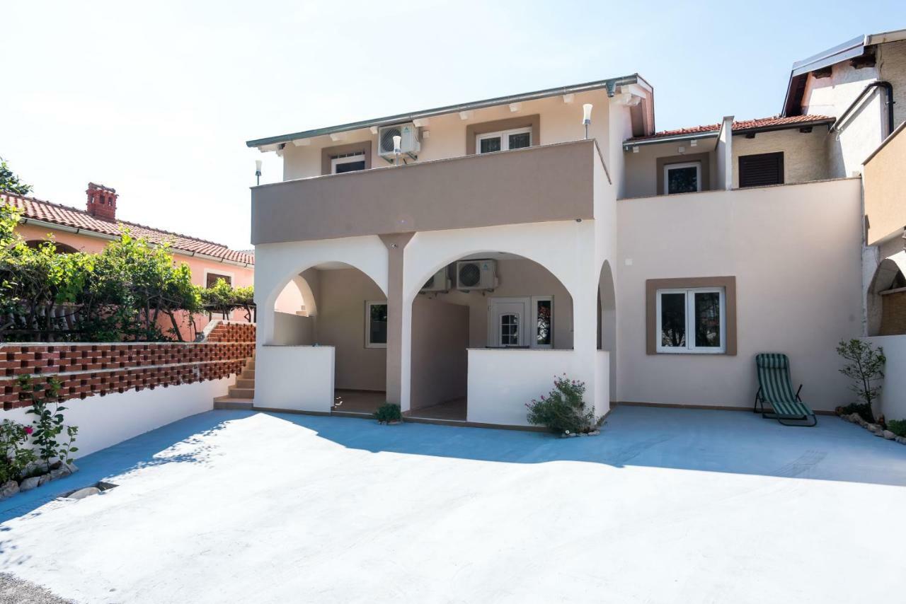 Antonio Apartment