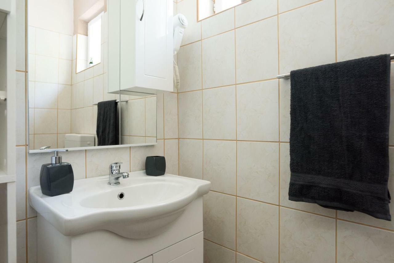 Apartment Antonio Vir
